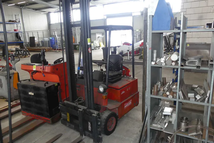 Linde-Gabelstapler Hinweis: defekt / Typ: E12